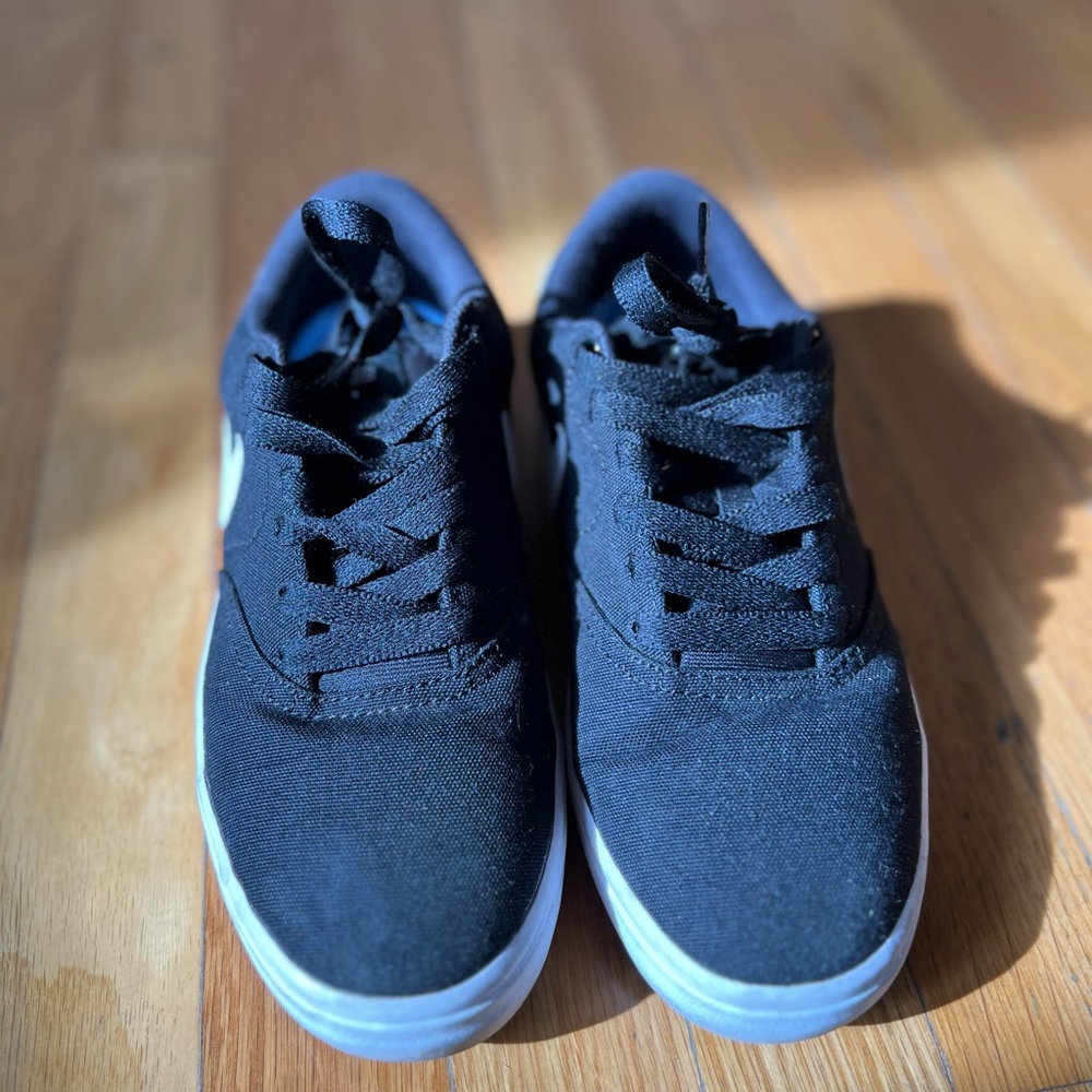 NIKE SB SHOES SNEAKERS BLACK AND WHITE